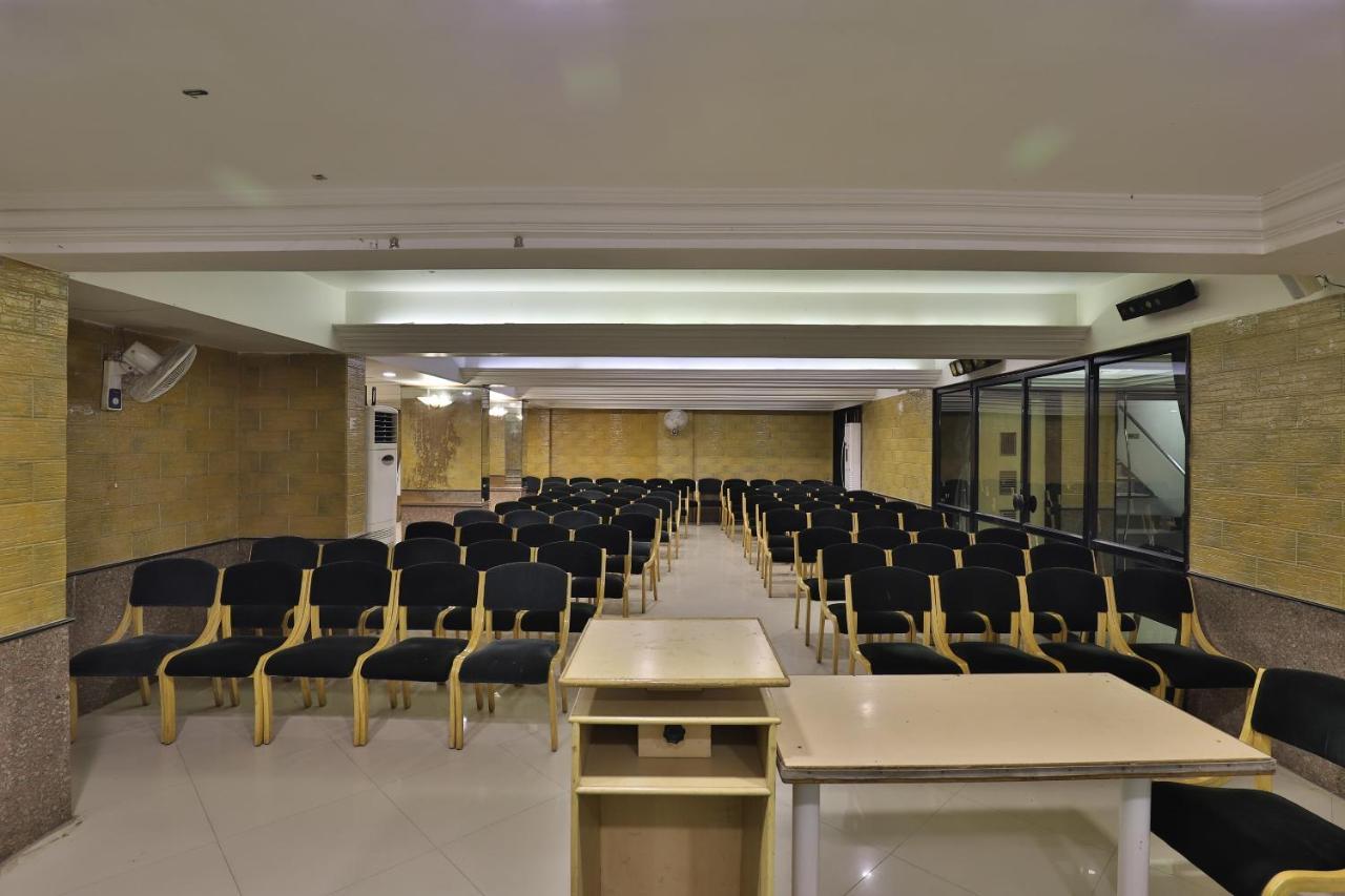 Capital O 1338 Hotel Harmony Rajkot Exterior foto
